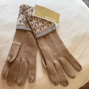 Michael Kors Beige Knit Gloves with Patterned Cuff
